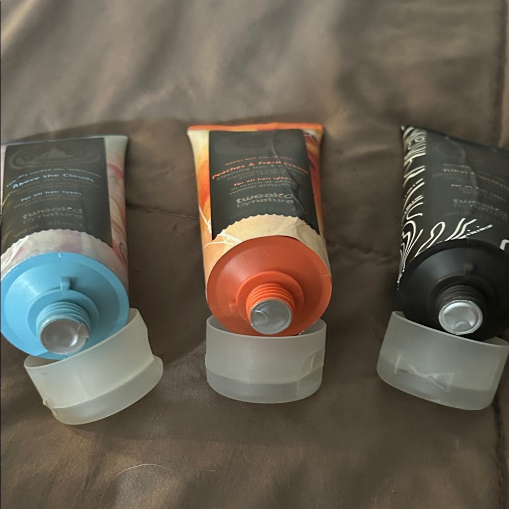 Tweak'd by Nature Shampoo Hair Treatment 3 Tubes: Above the Clouds, Peach, Choco - Picture 9 of 16